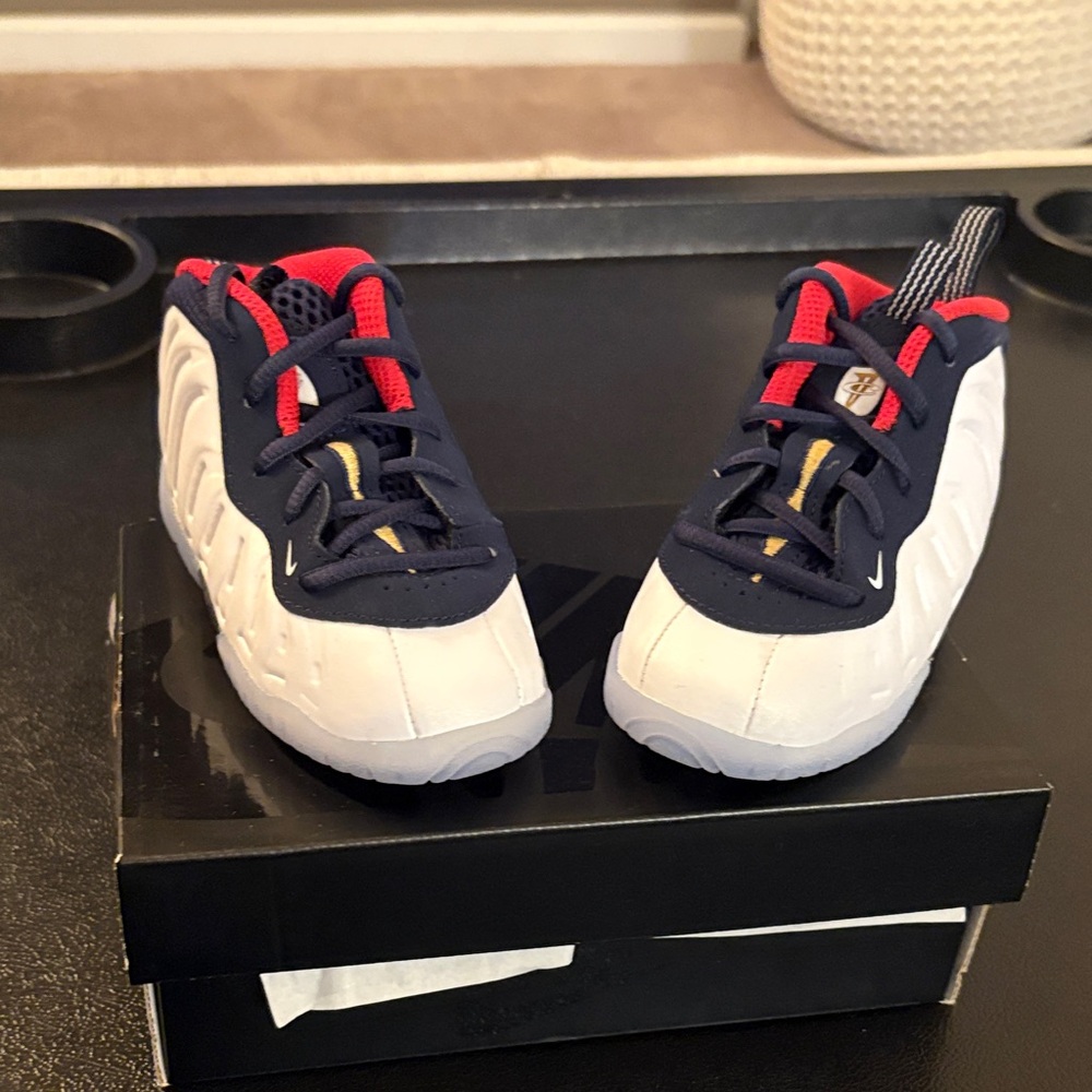 Nike Kids Sneakers - Navy, White, and Red